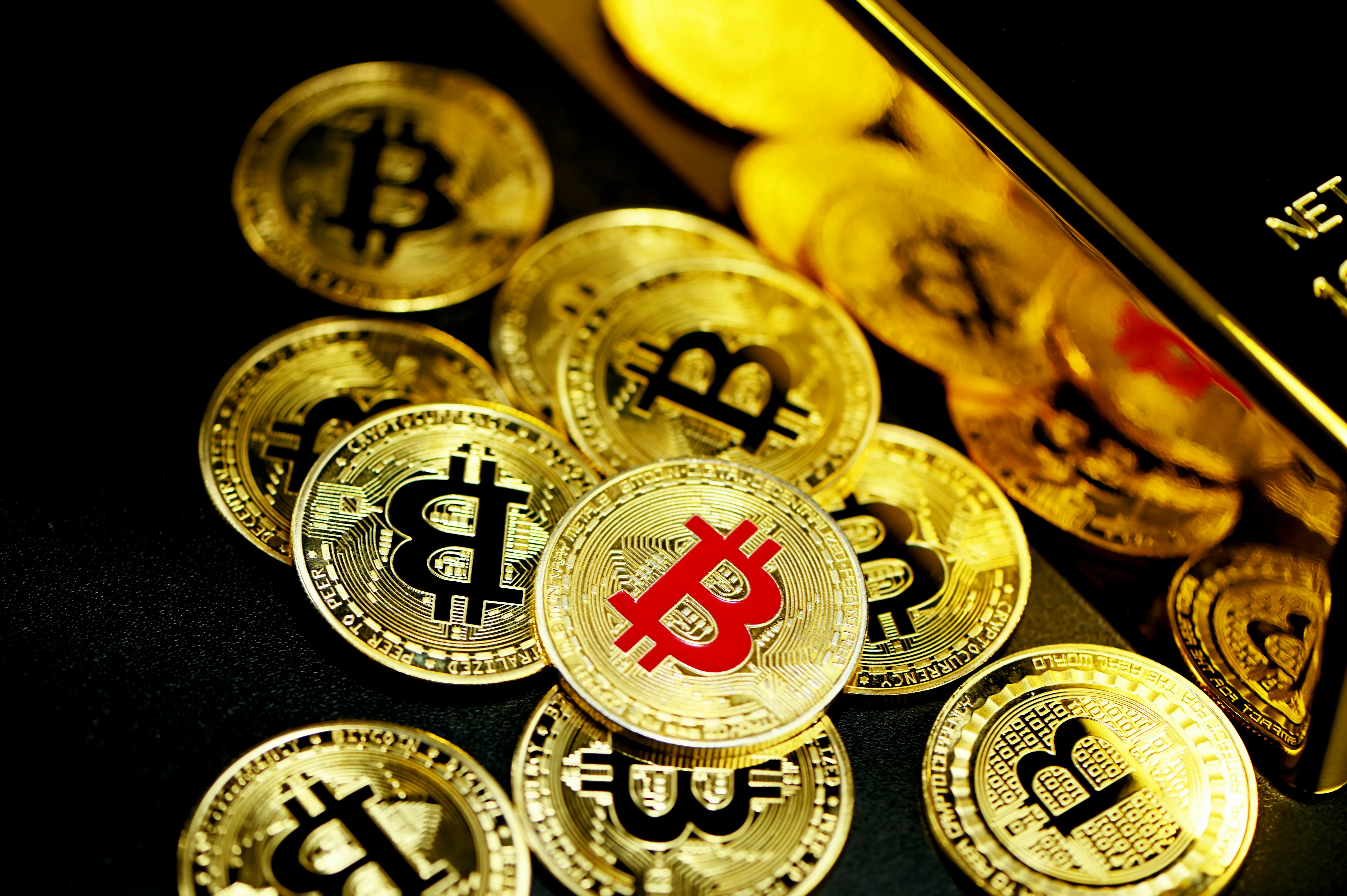 Hình ảnh bảo mật trực tuyến, bảo vệ dữ liệu, minh họa cam kết an toàn của ok365 com